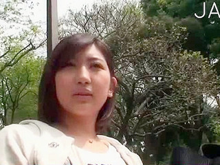 Fucking a Nippon doll outdoors is a XXX dream come true in Thai, China.